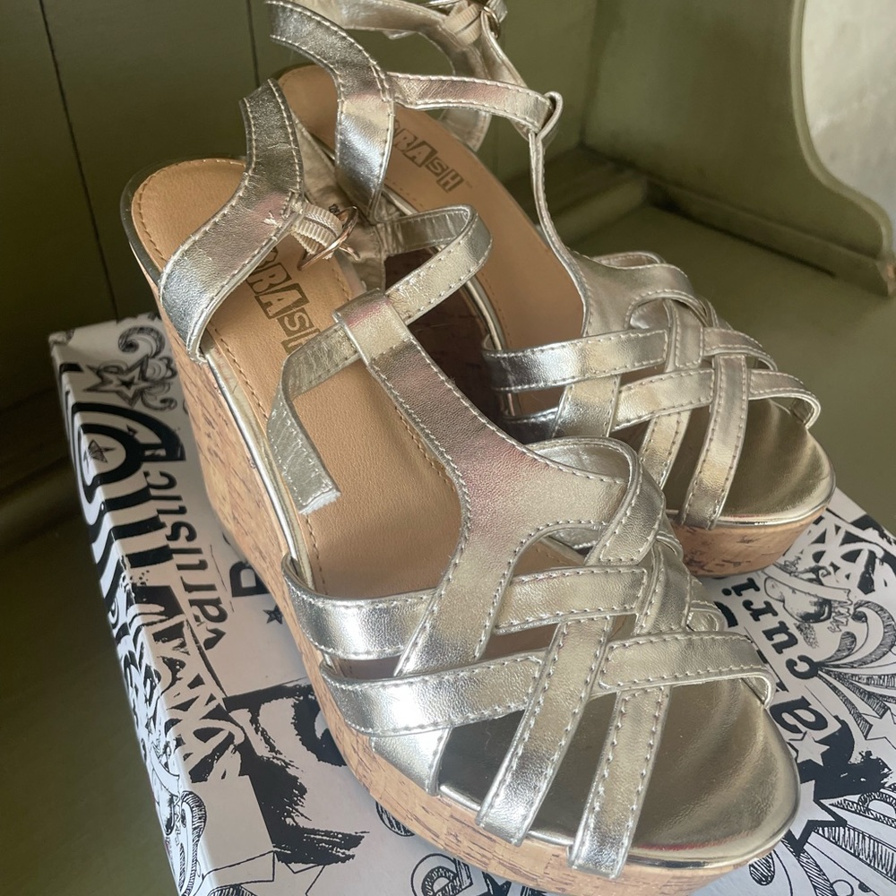 Brash Metallic Wedges